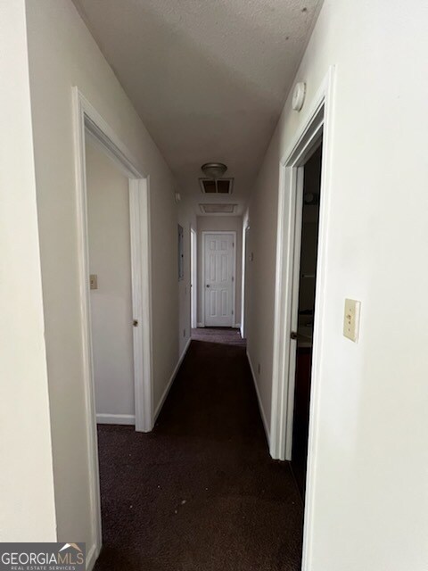 Foto del edificio - 121 Village Ln