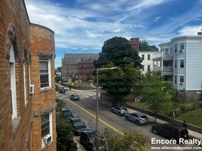 Building Photo - 270 Bowdoin St