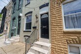 Foto principal - Stylish 2-Bed, 2-Bath Home Offering Comfor...
