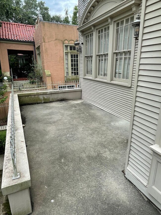 Foto del edificio - 3620-3620 Napoleon Ave