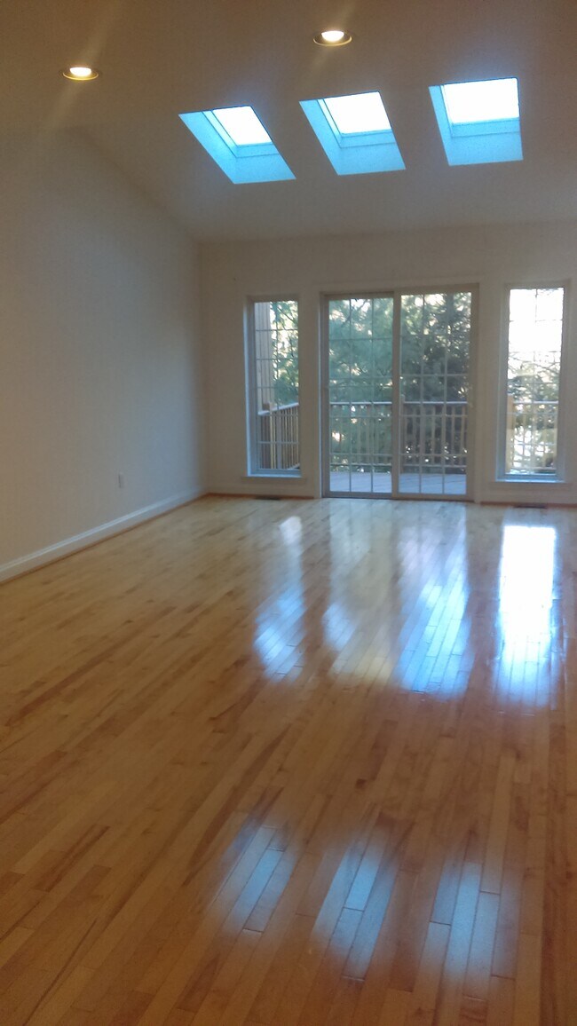 Building Photo - 1118 Brians Way