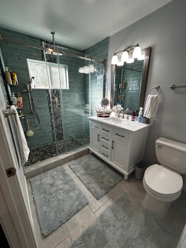 Building Photo - 4837 Gardena Ave