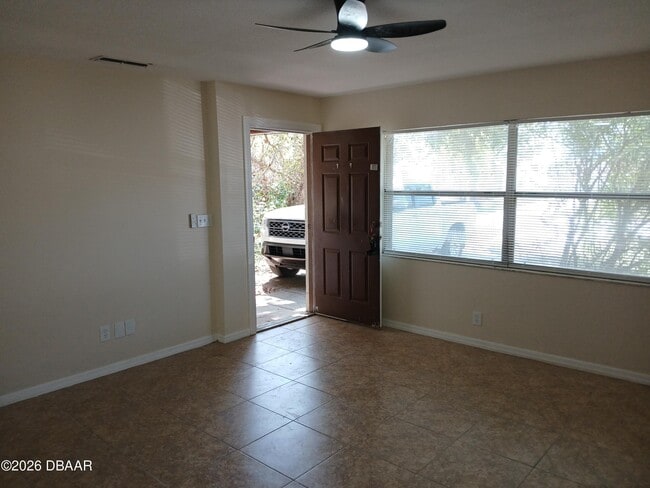 Foto del edificio - 5117 Taylor Ave