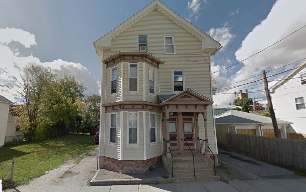 21 Tappan St, Providence, RI 02908 Apartments in Providence, RI