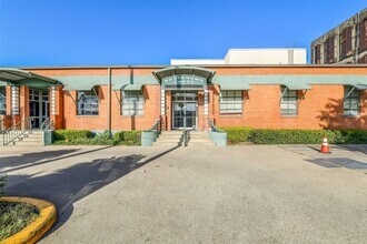 Building Photo - 2309 Harborside Dr