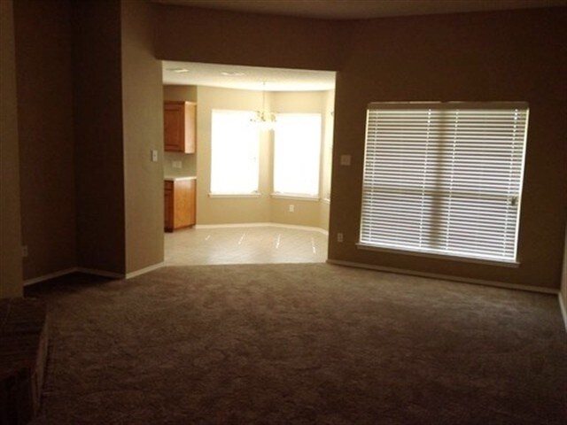 Building Photo - 413 Bretts Way