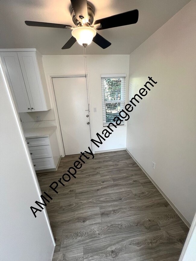 Building Photo - Move in Special!! $500 off 1st Month's Rent!!