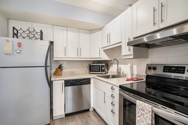 Building Photo - 3567 Kenbrooke Ct