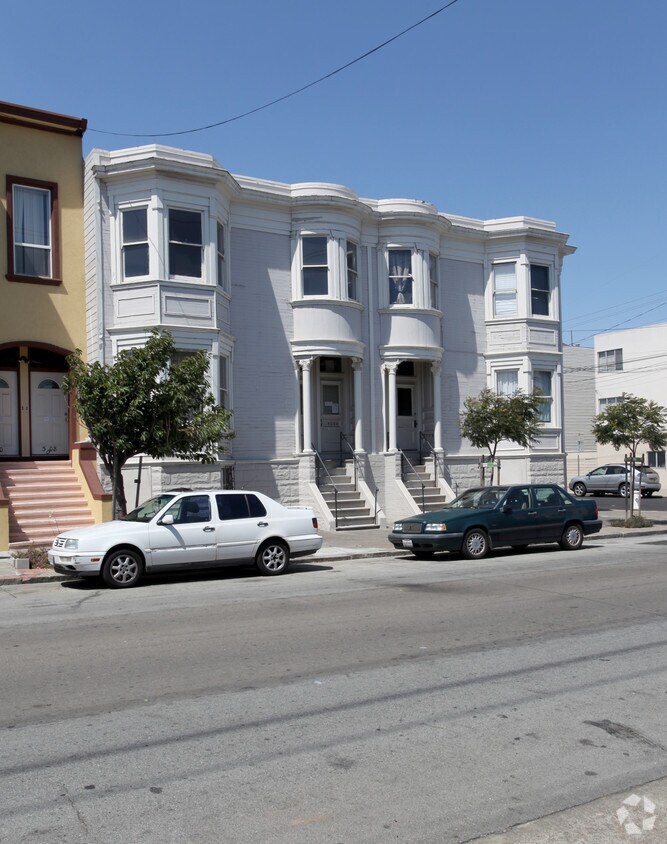 Building Photo - 3000-3006 26th St
