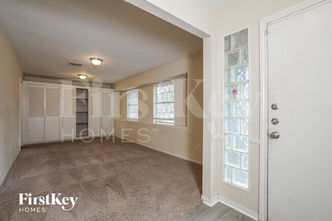 Building Photo - 23014 Whispering Willow Dr