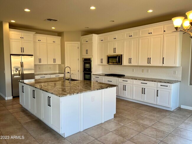 Foto del edificio - 20296 E Sonoqui Blvd