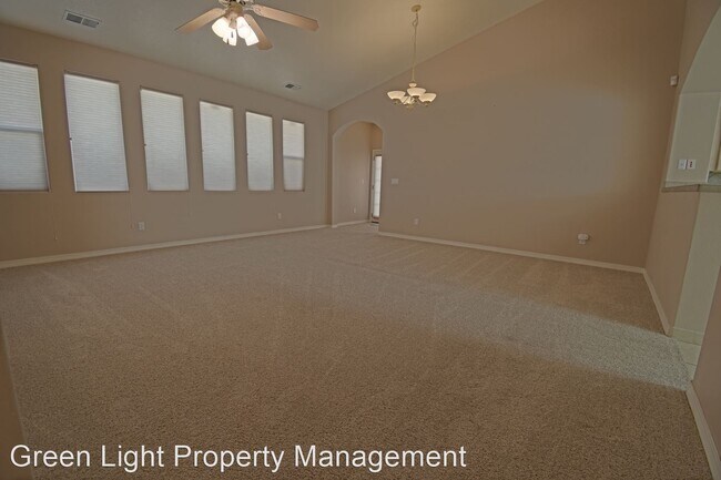 Foto del edificio - 3 br, 2 bath House - 9028 Village Ave