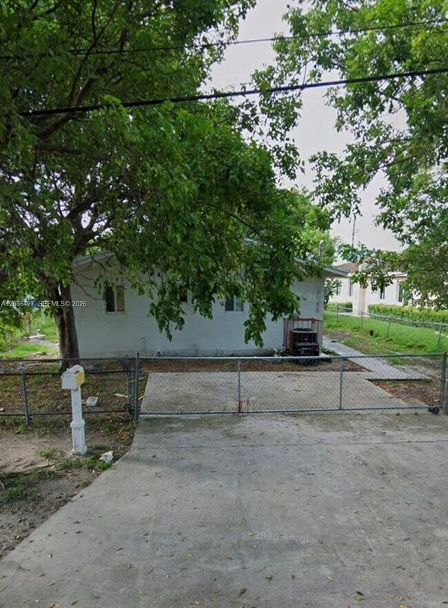 Building Photo - 2150 NW 65th St