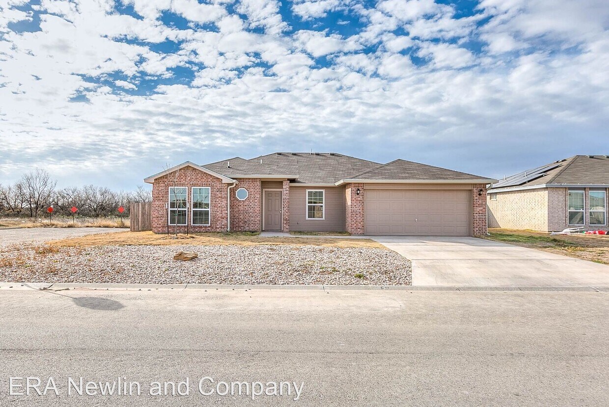 5 br, 2.5 bath House 1301 Elmo Ln House for Rent in San Angelo, TX