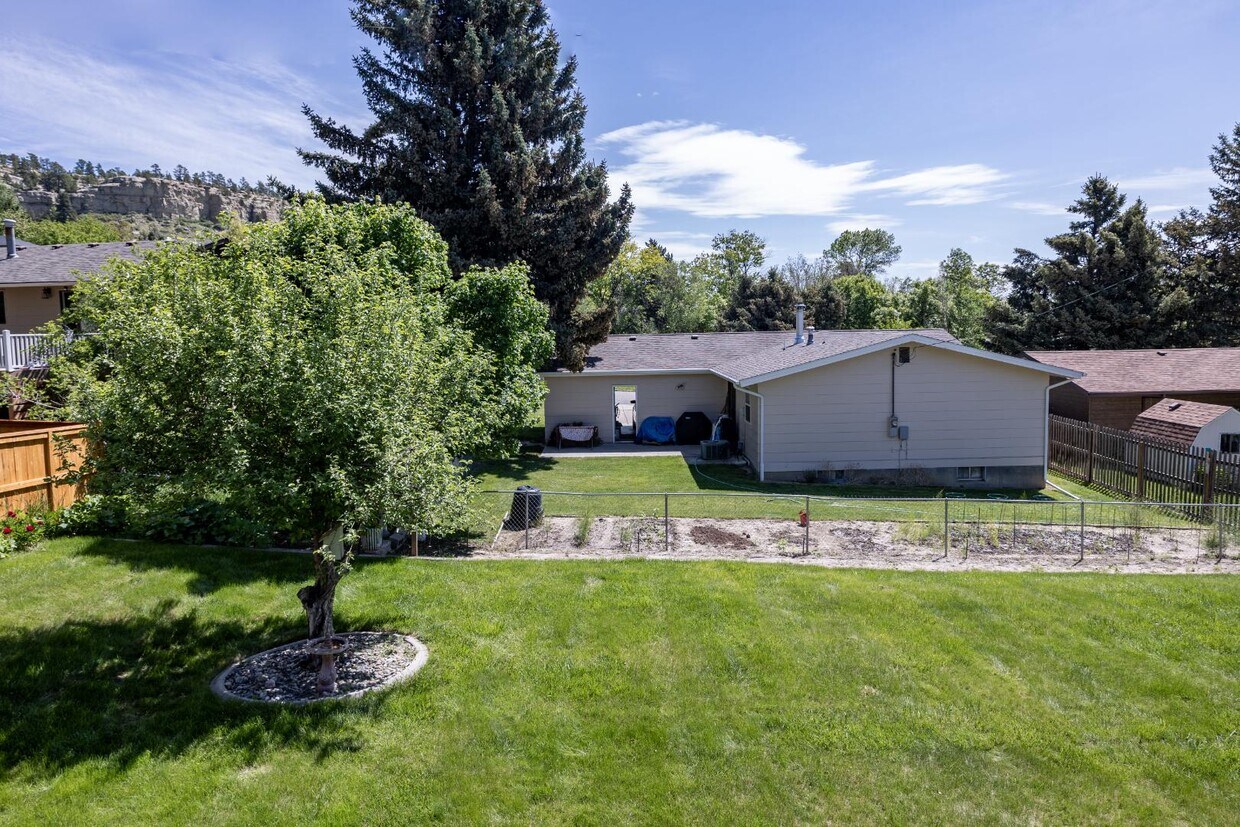 Foto principal - 3127 38th St W