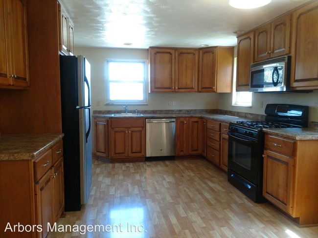 Building Photo - 4 br, 2 bath House - 2509 Milford Drive
