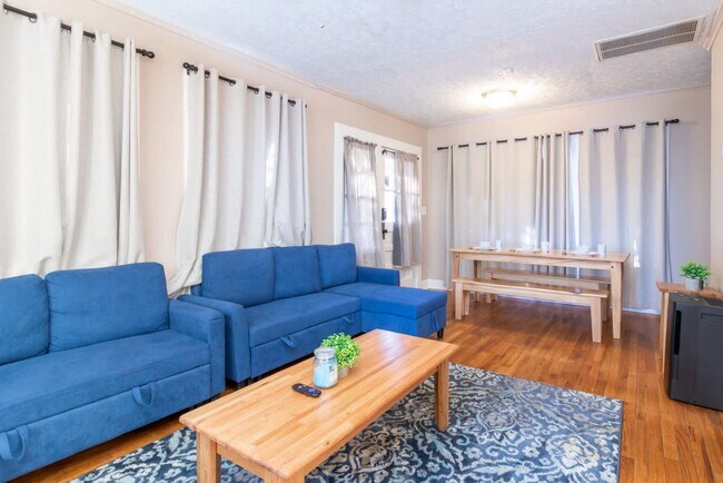 Foto del edificio - 2217 13th St