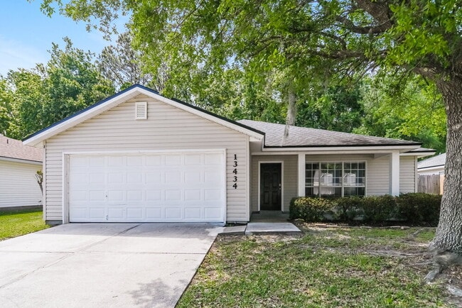 Building Photo - 13434 Ashford Wood Ct E