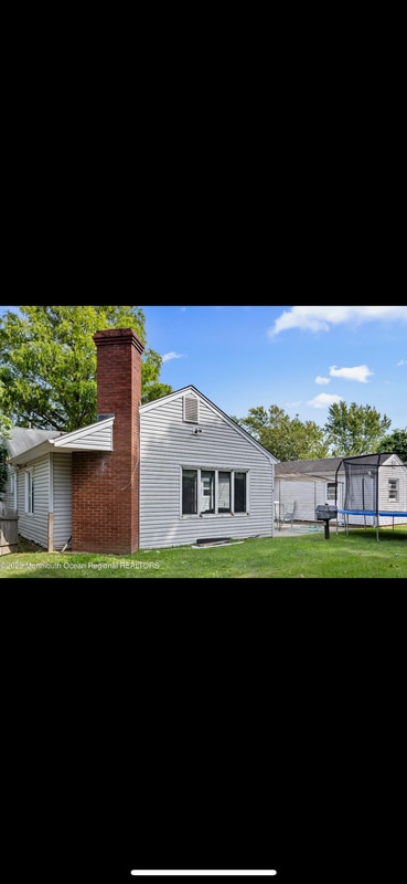 Building Photo - 988 Woodgate Ave