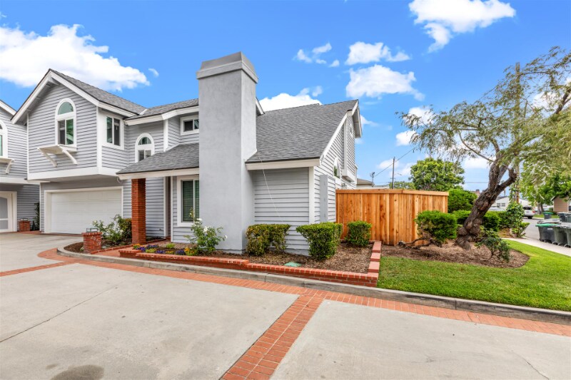 2259 Elden Ave, Costa Mesa, CA 92627 Townhouse for Rent in Costa Mesa