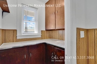 Building Photo - 86 Orange St