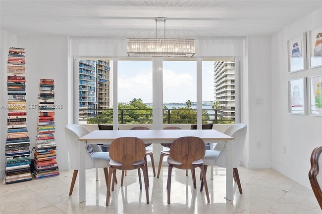 Foto del edificio - 151 SE 15th Rd