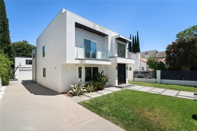 Photo - 4630 Cedros Avenue House