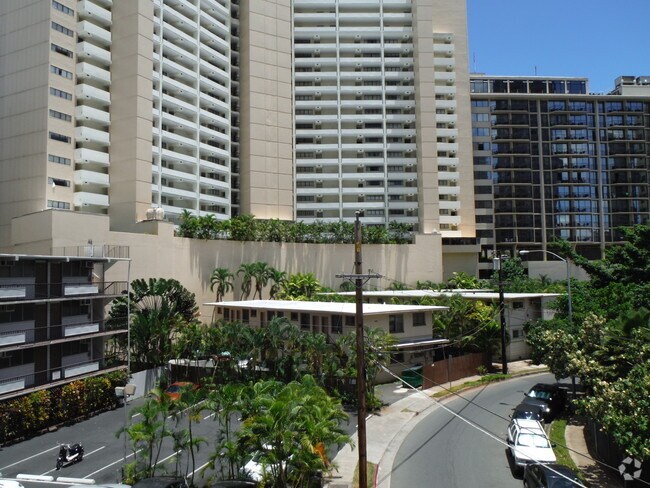 Foto del edificio - 1849 Kaioo Dr