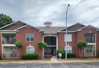 Building Photo - 505 Meadowland Ct