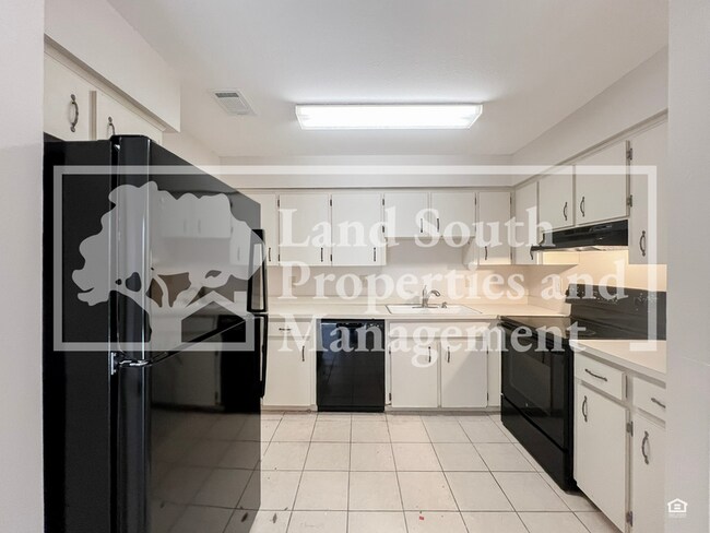 Foto del edificio - 250 Village View Ln