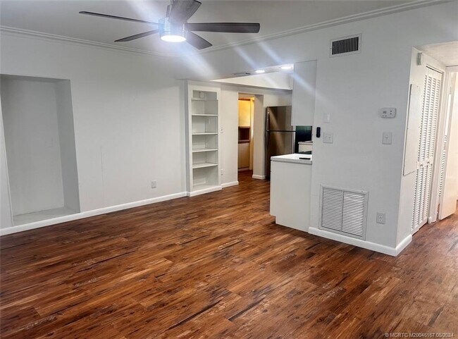 Building Photo - 808 SW 33rd St