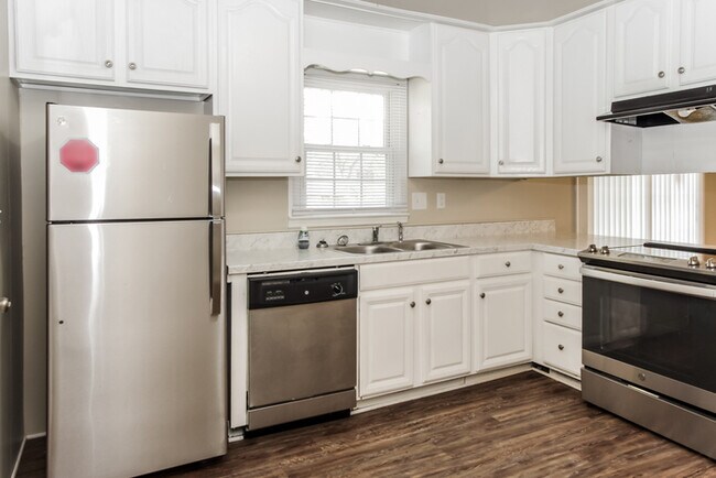 Foto del edificio - 3304 Reynolds Dr NW