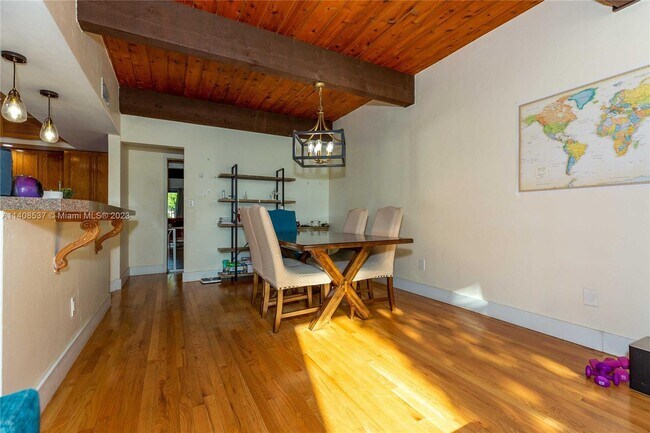 Foto del edificio - 7825 SW 103rd Pl