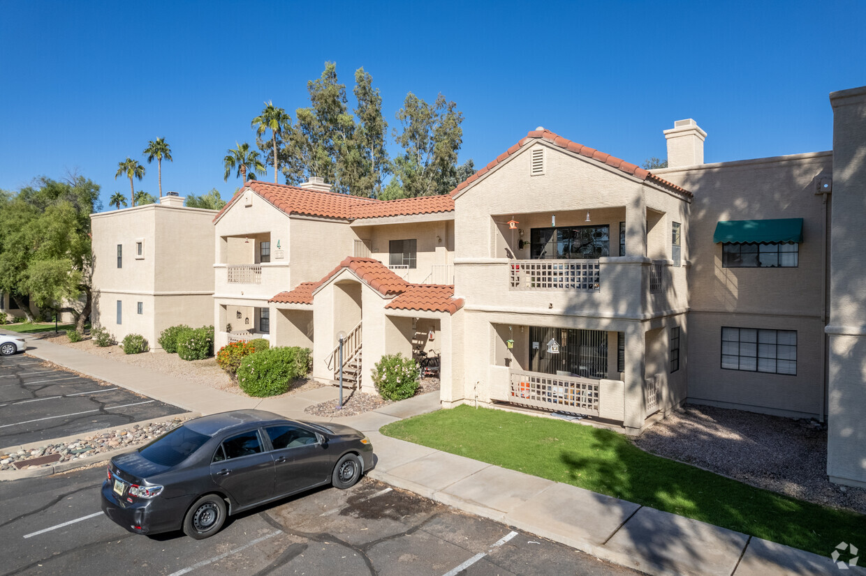 Primary Photo - La Jolla Cove Apartments