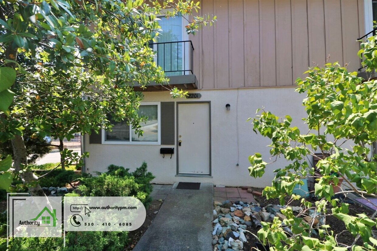 Building Photo - 2201 Shasta St