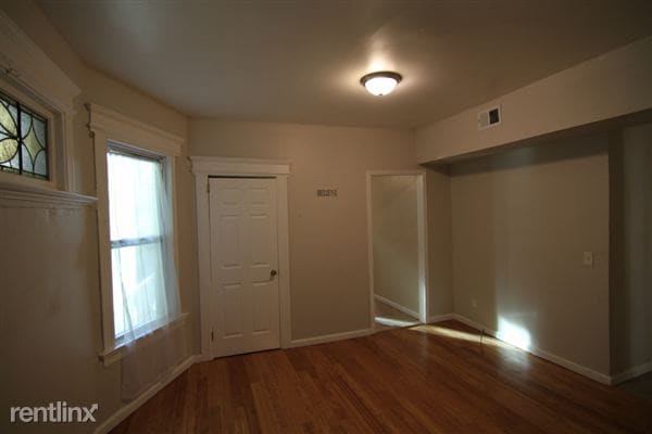 Building Photo - 194 N 11th St