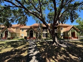 Building Photo - 433 Fountainhead Cir