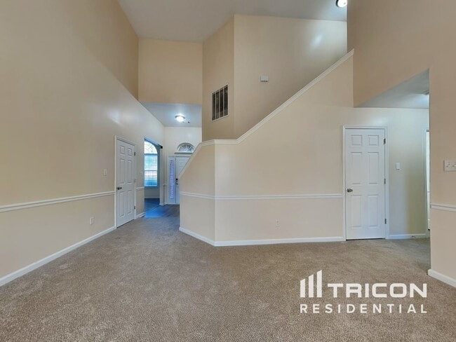 Foto del edificio - 7617 Senators Ridge Dr