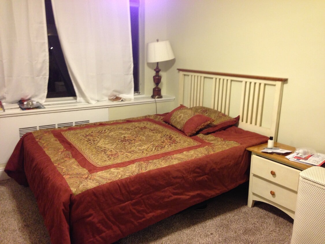 Primary Photo - 1021 Arlington Blvd