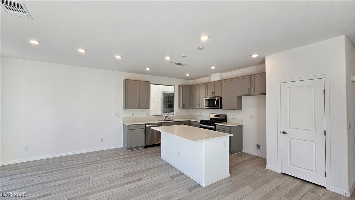 Building Photo - 10242 Altavia Rock St