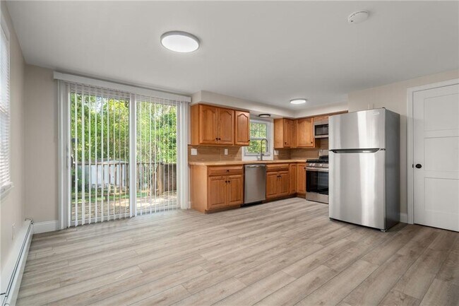 Foto del edificio - 99-101 Cove St