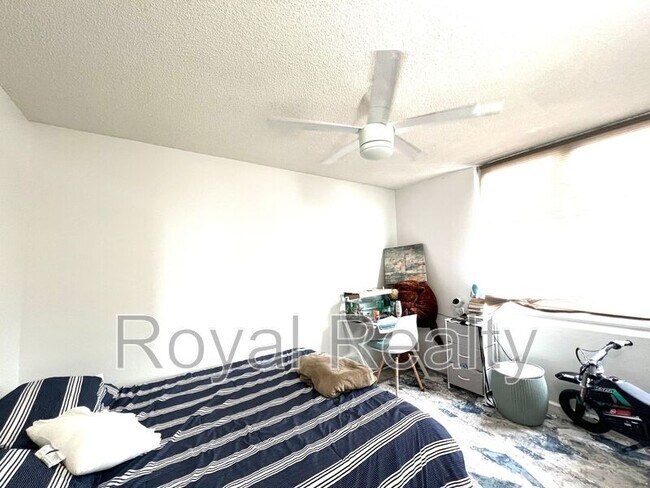 Foto del edificio - 1448 Young St