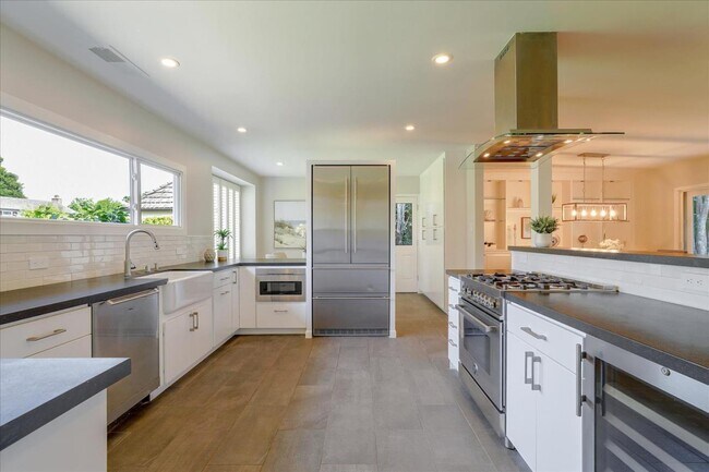 Foto del edificio - 31 Belford Way