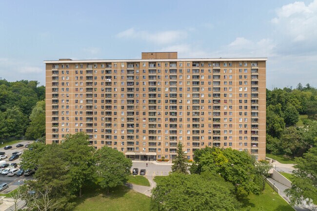 Photo du bâtiment - Statley Towers Apartments