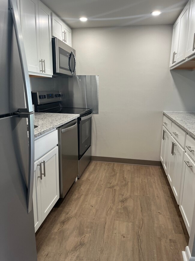 Remodeled Kitchen - Rose Hill Apartments