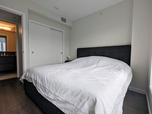 Photo du bâtiment - 305 Morrissey Rd