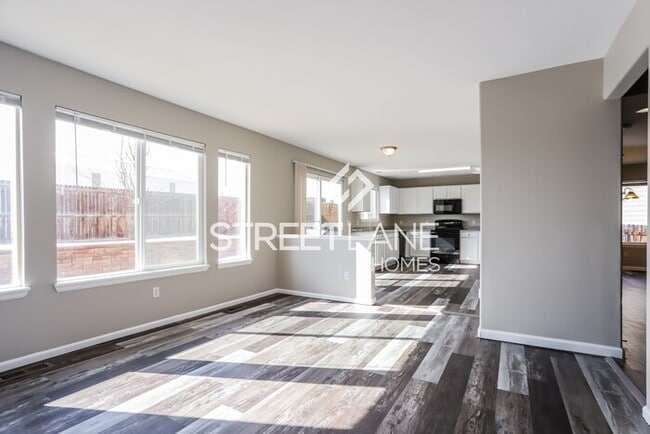 Building Photo - Charming 4 Bedroom in Castle Rock!