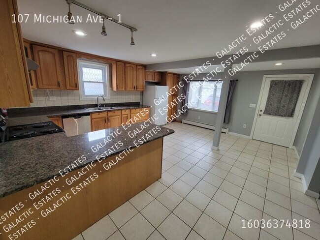 Foto del edificio - East side 1st floor single family feel apa...