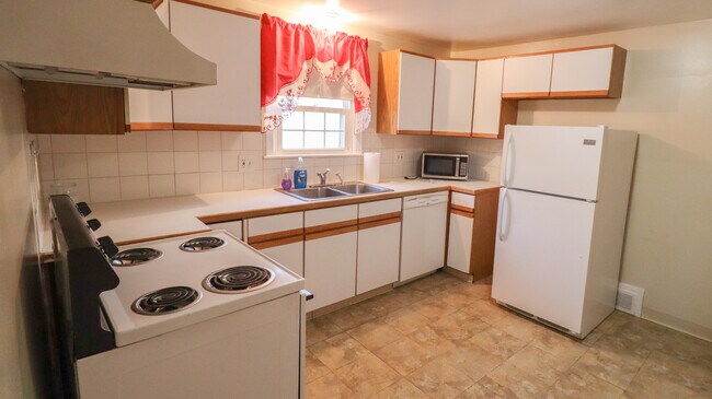 Building Photo - 78 Ardmore Rd