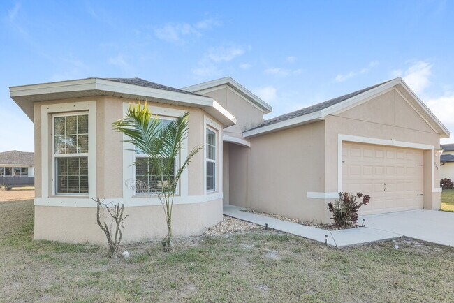 Building Photo - 320 SE 3rd St